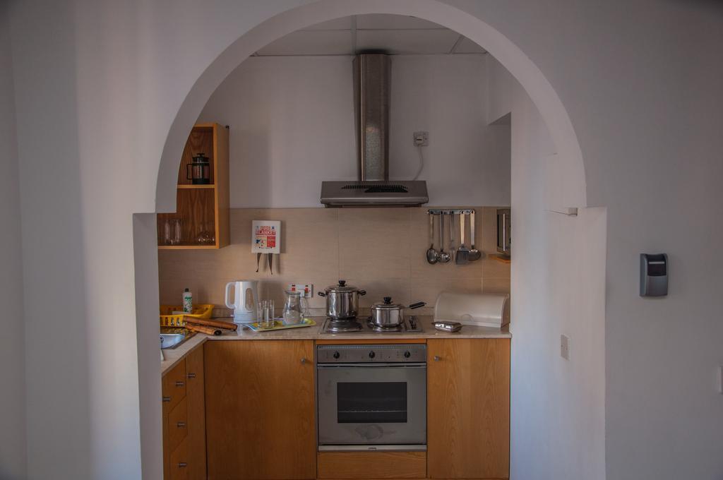 Club Salina Wharf Aparthotel Qawra Szoba fotó