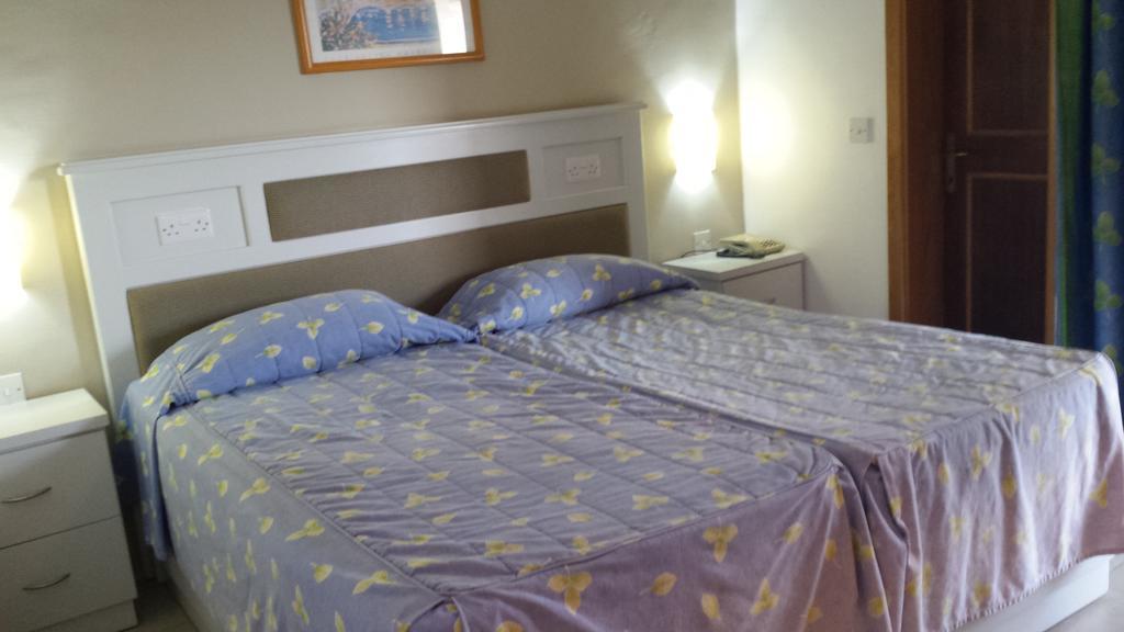 Club Salina Wharf Aparthotel Qawra Szoba fotó